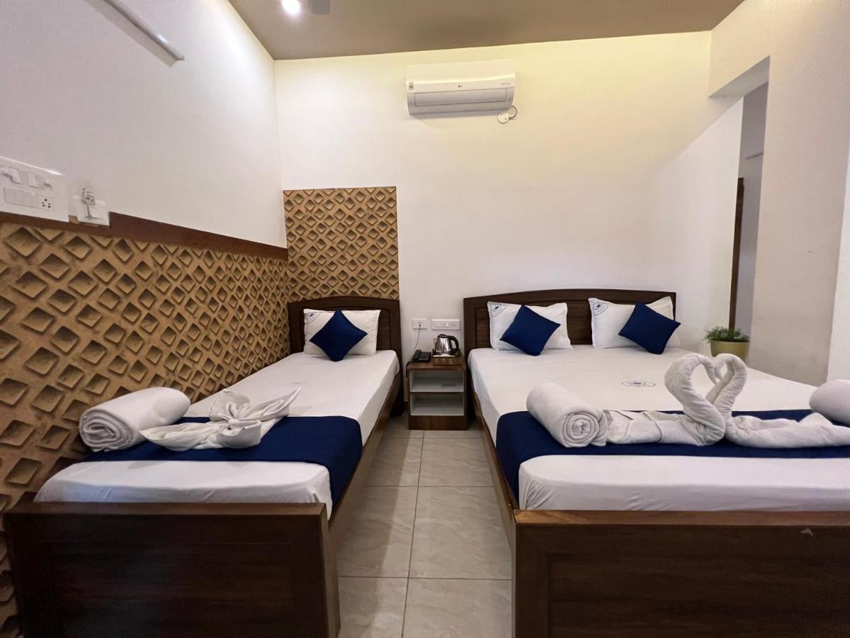 Raja Residency Hotel Alandurai Exterior photo